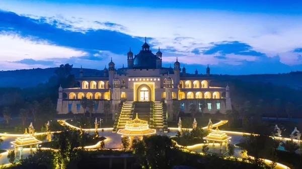 云南21個(gè)特色小鎮(zhèn)，蒼山洱海、瀘沽湖、 香格里拉、西雙版納...每一個(gè)都令人神往