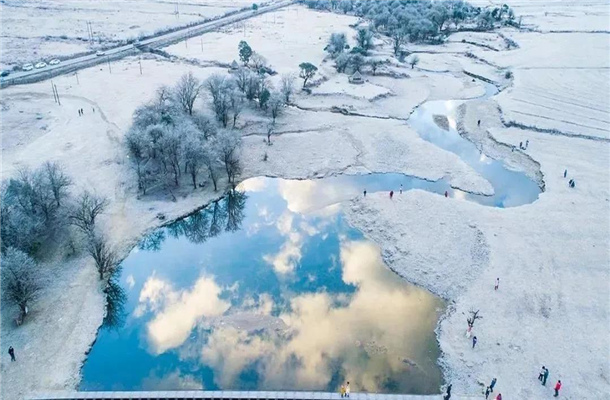 詩蜜娃底--黃金鋪滿的草壩，藏著一片粉妝玉砌的冰雪仙境