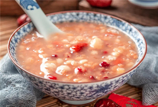 云南傳媒公司：今日臘八！愿有人問你粥可溫