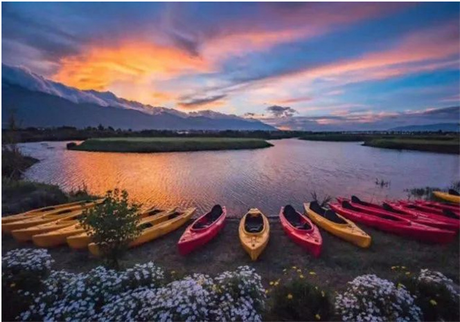 花海、群山、星空......來大理開啟一場浪漫的露營之旅
