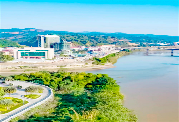 高考結束游紅河